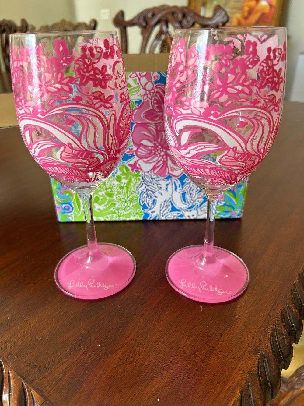 Lilly Pulitzer Pink Tropics Bunny Hop Wine Glasses Set of 2 NIB